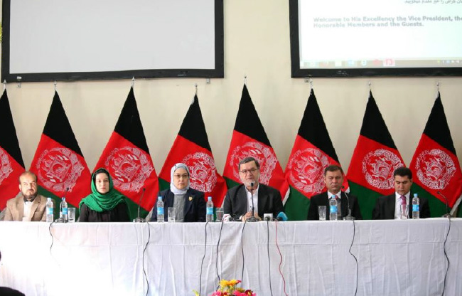 دانش: به هیچ کس اجازه مداخله در کار کمیسیون های انتخاباتی داده نمی شود رئیس کمیسیون جدید انتخابات افغانستان مشخص شد